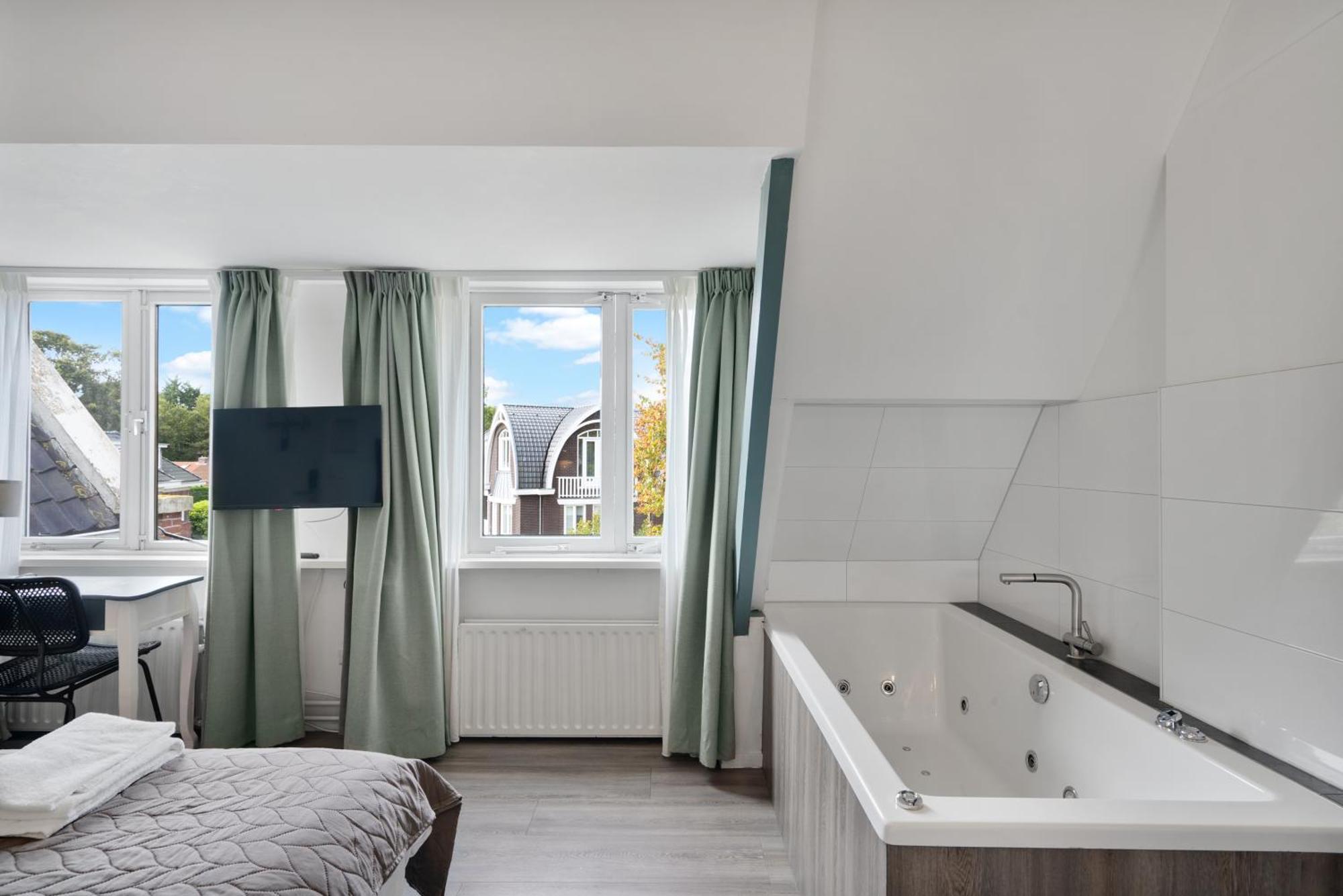 Dijkstra Hotels Bergen Extérieur photo
